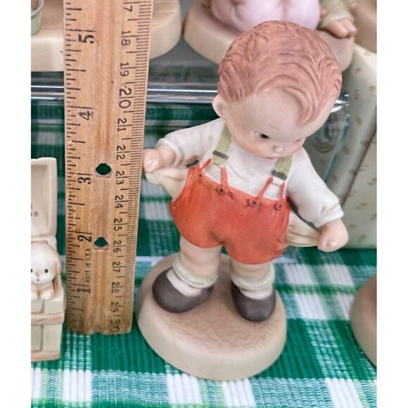 Memories of Yesterday Enesco Porcelain Figurine Boy With Empty Pockets Vintage N - Picture 5 of 8